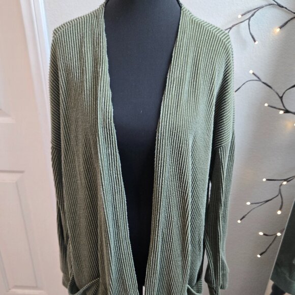 bohme Sweaters - Bohme - Medium Green Open Cardigan - EUC